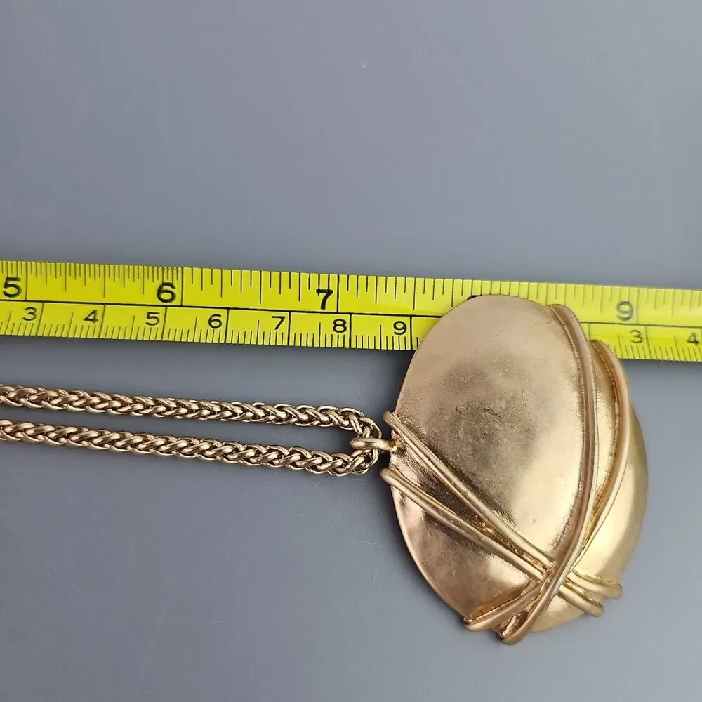 Chicos Gold Tone Necklace Wire Wrapped Oval Shape Pendant 16 in Braided Chain
